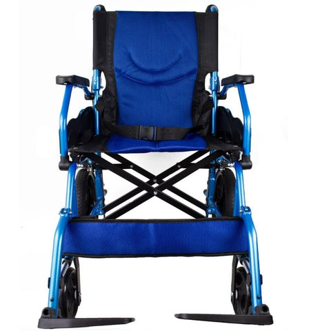 Fauteuil roulant pliant en aluminium avec freins sur les poignées, couleur bleue