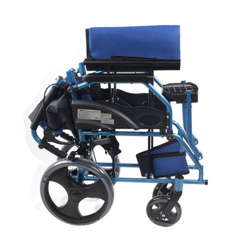 Fauteuil roulant pliant en aluminium avec freins sur les poignées, couleur bleue